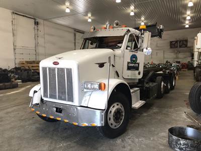 Peterbilt 357 Salvage Truck