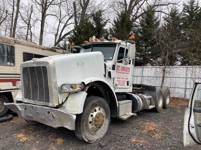 Peterbilt 367 Salvage Truck