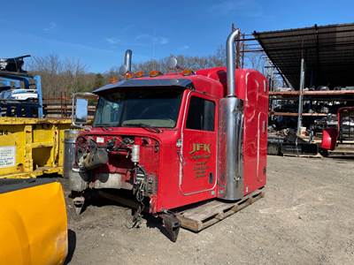 Peterbilt 379 Salvage Truck