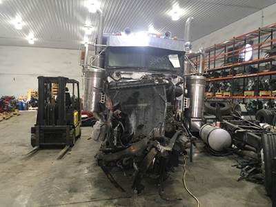 Peterbilt 379 Salvage Truck