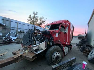 Peterbilt 384 Salvage Truck