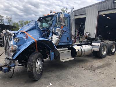 Peterbilt 389 Salvage Truck