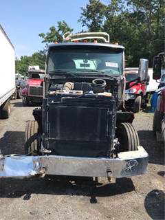 Peterbilt 567 Salvage Truck