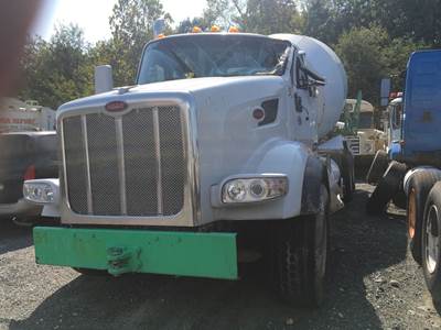 Peterbilt 567 Salvage Truck