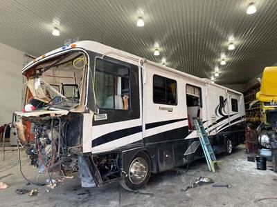 Roadmaster RR4R A/E-Series Stacked Rail Salvage Truck