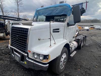 Volvo VHD Salvage Truck