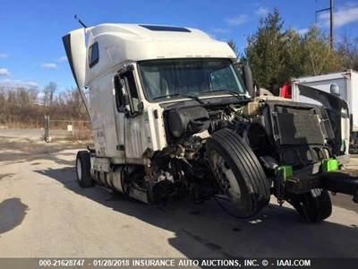 Volvo VNL Salvage Truck