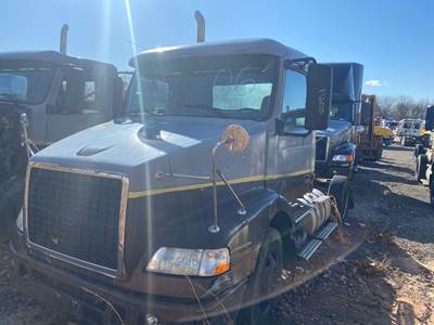 Volvo VNM Salvage Truck