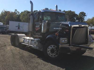 Western Star 4900FA Salvage Truck