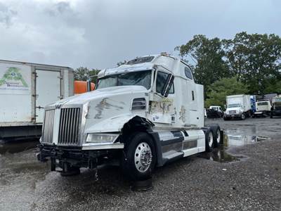 Western Star 5700 Salvage Truck