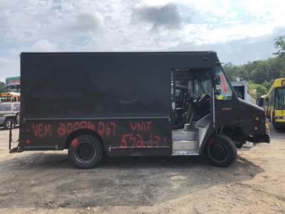 Workhorse W42 Salvage Truck