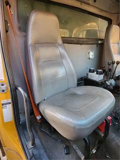 Freightliner 114SD Right Seat