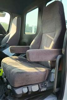 Freightliner Cascadia 113 Left Seat