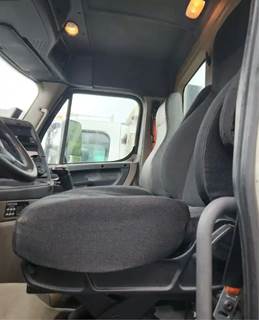Freightliner Cascadia 113 Left Seat