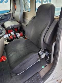 Freightliner Cascadia 113 Left Seat