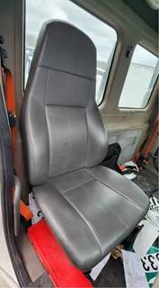 Freightliner Cascadia 113 Right Seat
