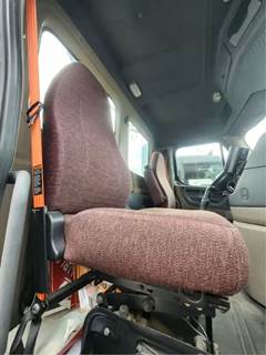 Freightliner Cascadia 113 Right Seat