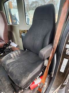 Freightliner Cascadia 113 Left Seat