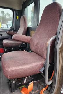 Freightliner Cascadia 116 Left Seat for a 2019 Freightliner Cascadia 116 Day Cab