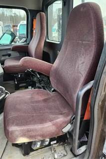 Freightliner Cascadia 116 Left Seat for a 2020 Freightliner Cascadia 116 Day Cab