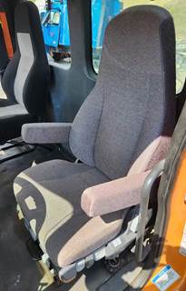 Freightliner Cascadia 116 Left Seat for a 2019 Freightliner Cascadia 116 Day Cab