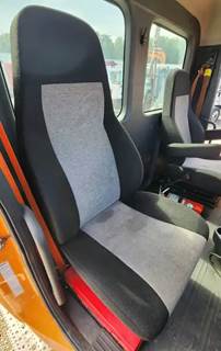 Freightliner Cascadia 116 Right Seat for a 2019 Freightliner Cascadia 116 Day Cab