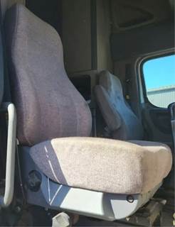 Freightliner Cascadia 125 Right Seat