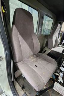 Freightliner Cascadia 125 Right Seat