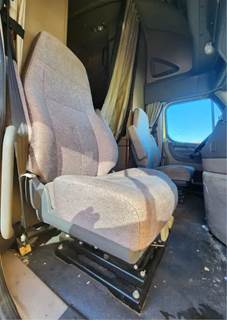 Freightliner Cascadia 125 Right Seat