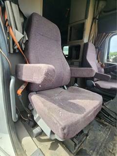 Freightliner Cascadia 125 Right Seat