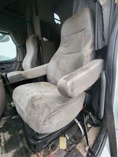 Freightliner Cascadia 125 Left Seat