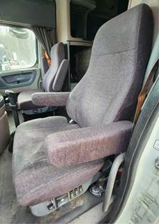Freightliner Cascadia 125 Left Seat