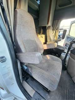 Freightliner Cascadia 125 Right Seat