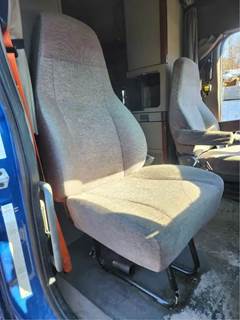 Freightliner Cascadia 125 Right Seat