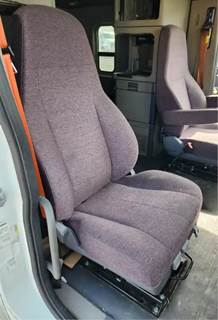 Freightliner Cascadia 125 Right Seat