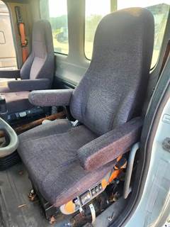Freightliner Cascadia 125 Left Seat