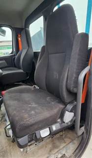 Freightliner Cascadia 126 Left Seat