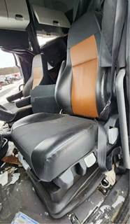 Freightliner Cascadia 126 Left Seat