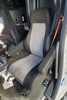 Freightliner Cascadia 126 Left Seat