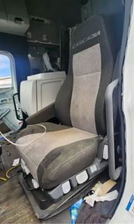 Freightliner Cascadia 126 Left Seat