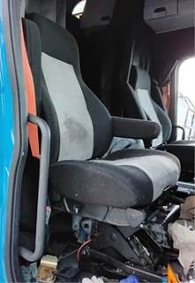 Freightliner Cascadia 126 Right Seat