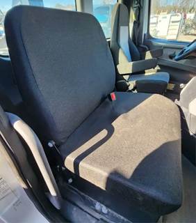 Freightliner Cascadia 126 Right Seat