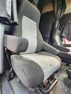 Freightliner Cascadia 126 Right Seat