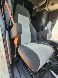 Freightliner Cascadia 126 Right Seat