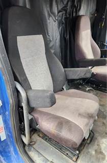 Freightliner Cascadia 126 Right Seat