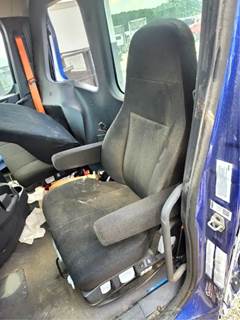 Freightliner Cascadia 126 Left Seat