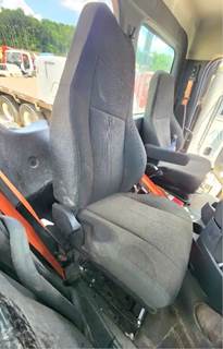 Freightliner Cascadia 126 Right Seat