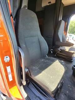 Freightliner Cascadia 126 Right Seat