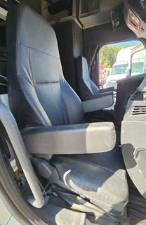 Freightliner Cascadia 126 Right Seat