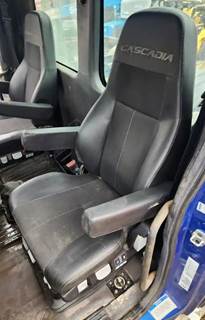 Freightliner Cascadia 126 Left Seat
